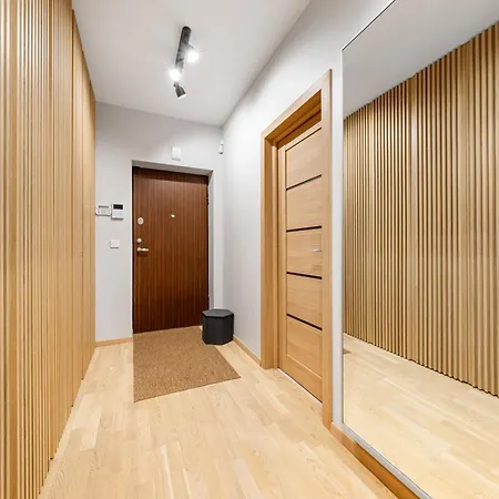 Cozy 55m2 Zverynas Retreat With Apartment
