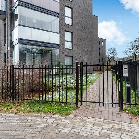 Cozy 55m2 Zverynas Retreat With Апартаменты Вильнюс