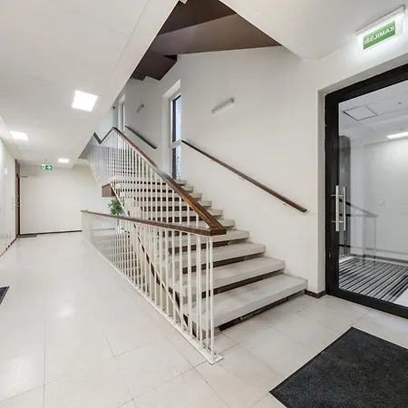 Cozy 55m2 Zverynas Retreat With *