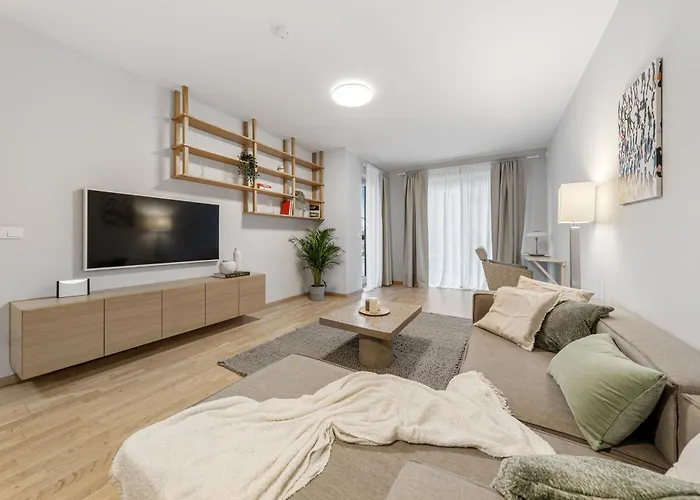 Cozy 55m2 Zverynas Retreat With アパート