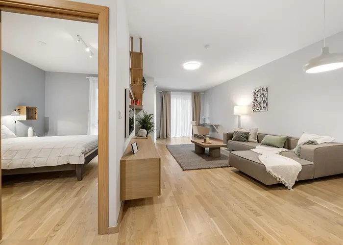 Cozy 55m2 Zverynas Retreat With アパート ヴィリニュス